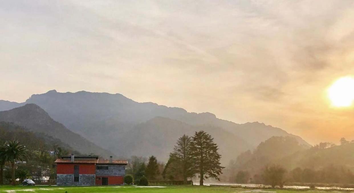 La Casa De La Ria Villa Collera Kültér fotó