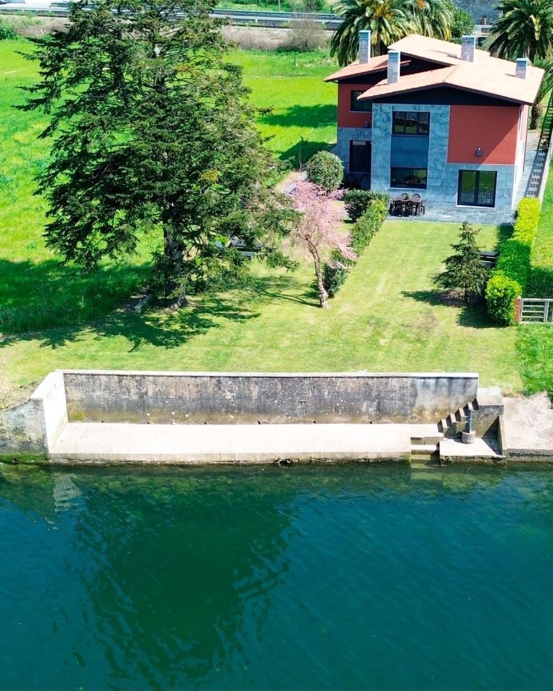 La Casa De La Ria Villa Collera Kültér fotó